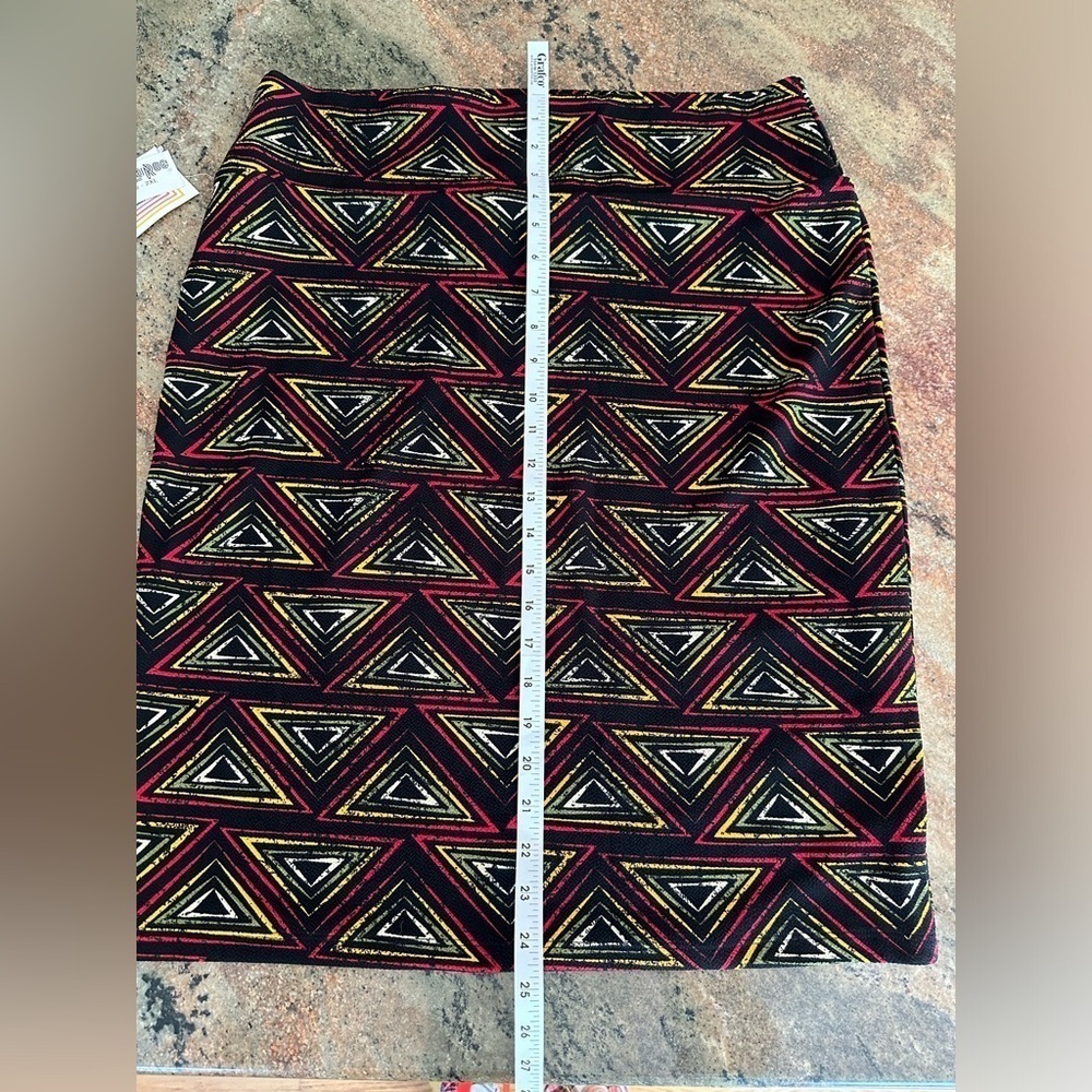 LulaRoe midi pencil skirt black red yellow geometric size 2xl - Picture 2 of 4